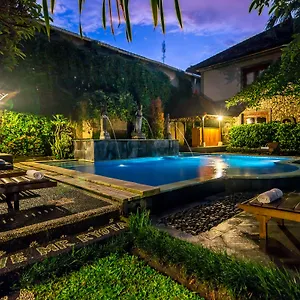 Resort Sahadewa & ****